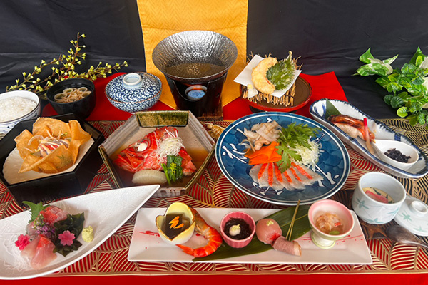 【季節限定メニュー】<br />
春の限定メニュー